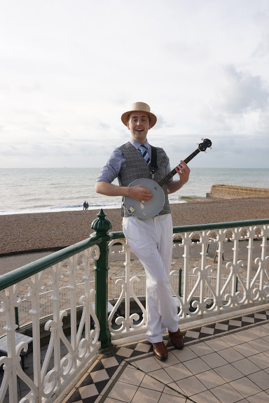 Arthur Kipps Cast at Brighton Bandstand